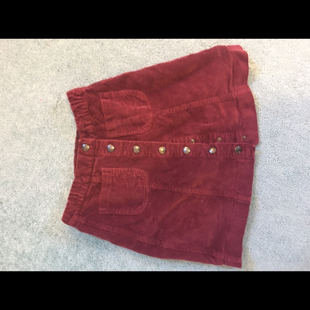 Brandy Melville red button corduroy maroon skirt